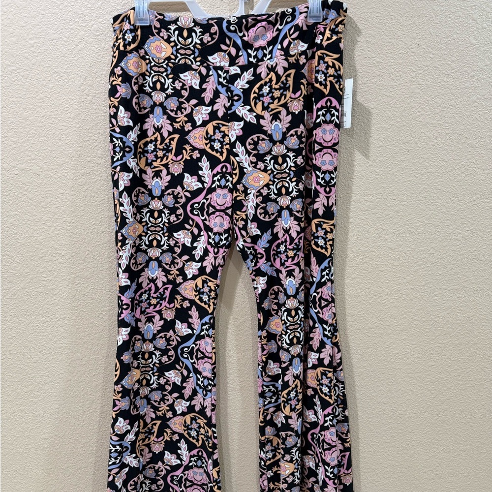 Women's XXXL Floral Flare Pants NEW